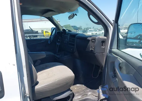 2010 Chevrolet Express 2500 Work Van из США, поврежденный, VIN 1GCZGFBA9A1176147